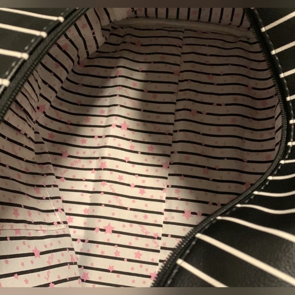 Betsey Johnson Weekend/Travel Bag/carryon/ vacation/ holiday/adjustable strap - Picture 11 of 16